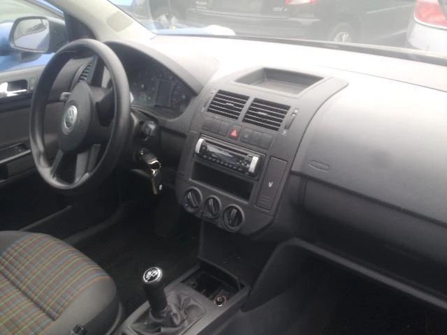 VW Polo 1.4 TDI/1.9 SDi 1.2i 16V, снимка 13 - Автомобили и джипове - 48320312