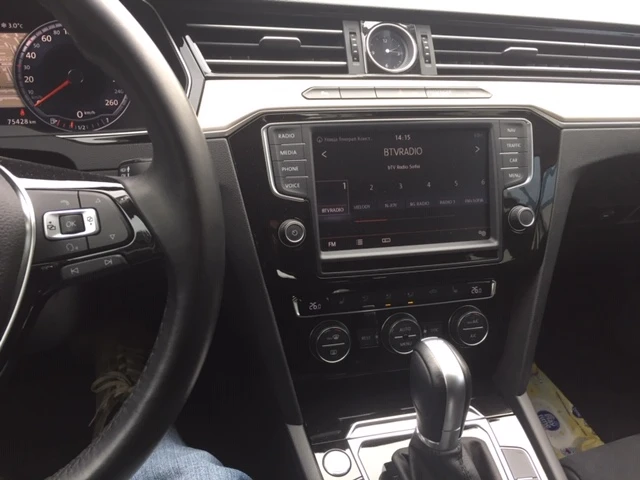 VW Passat  HIGHLINE"DSG"Distronic"FrontAssist* , снимка 4 - Автомобили и джипове - 55439510