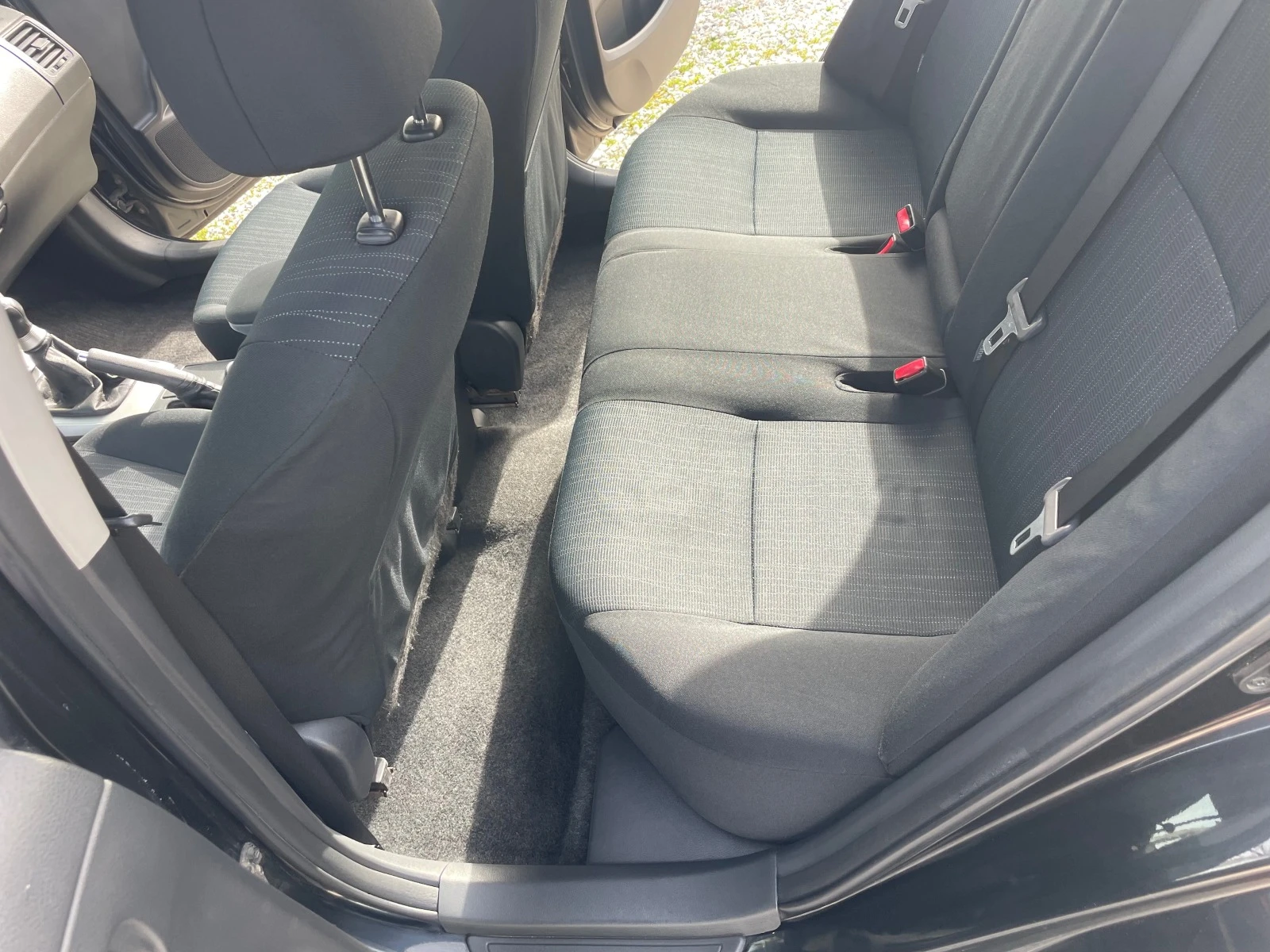 Toyota Corolla 1.4 D-4D Premium  | Mobile.bg — изображение 11