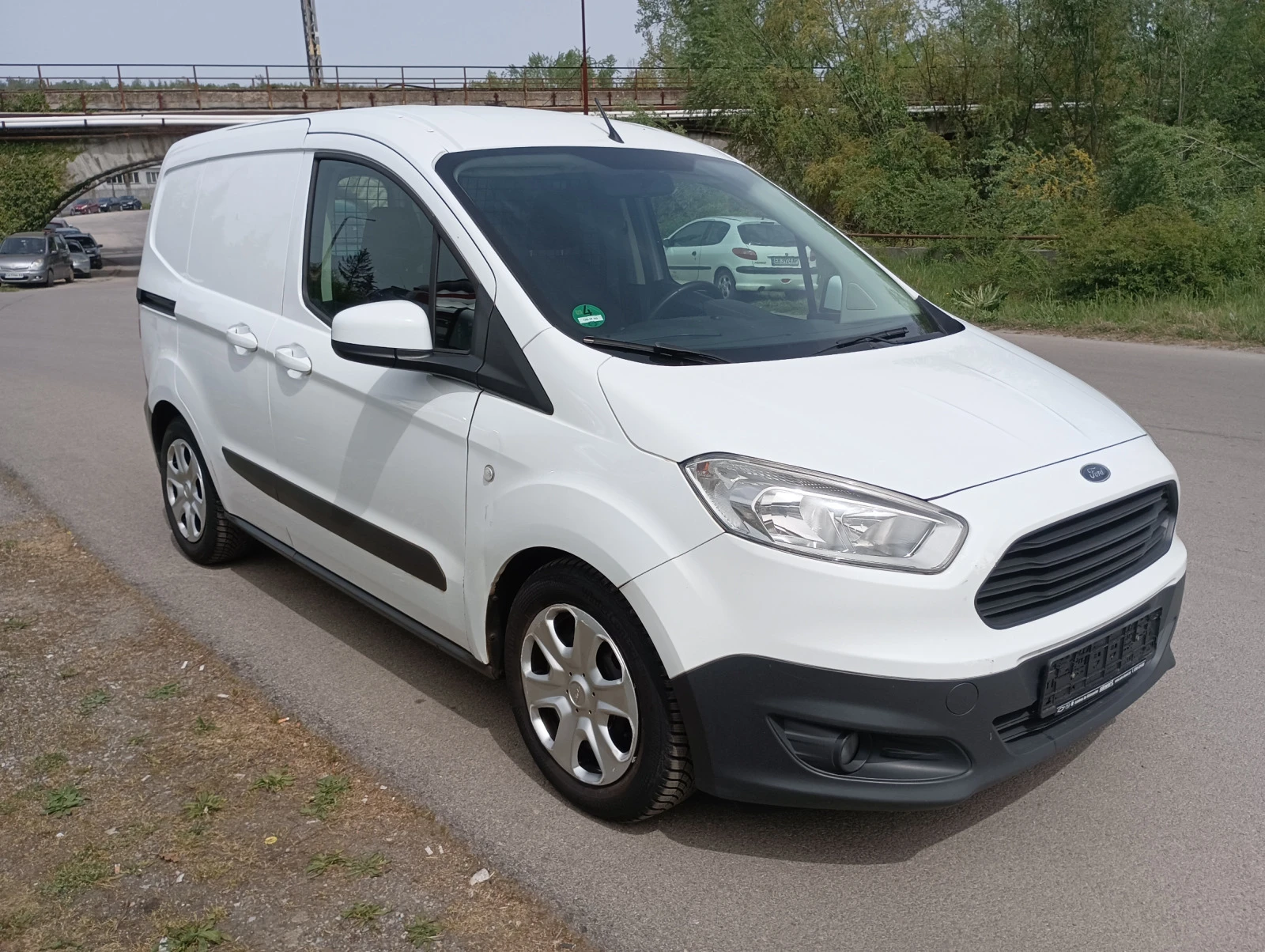 Ford Courier Transit - изображение 2