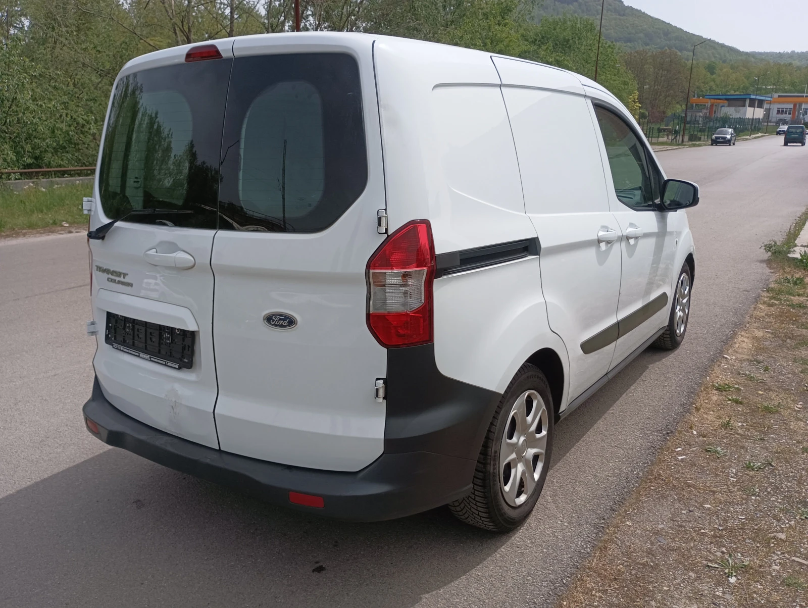 Ford Courier Transit - изображение 3