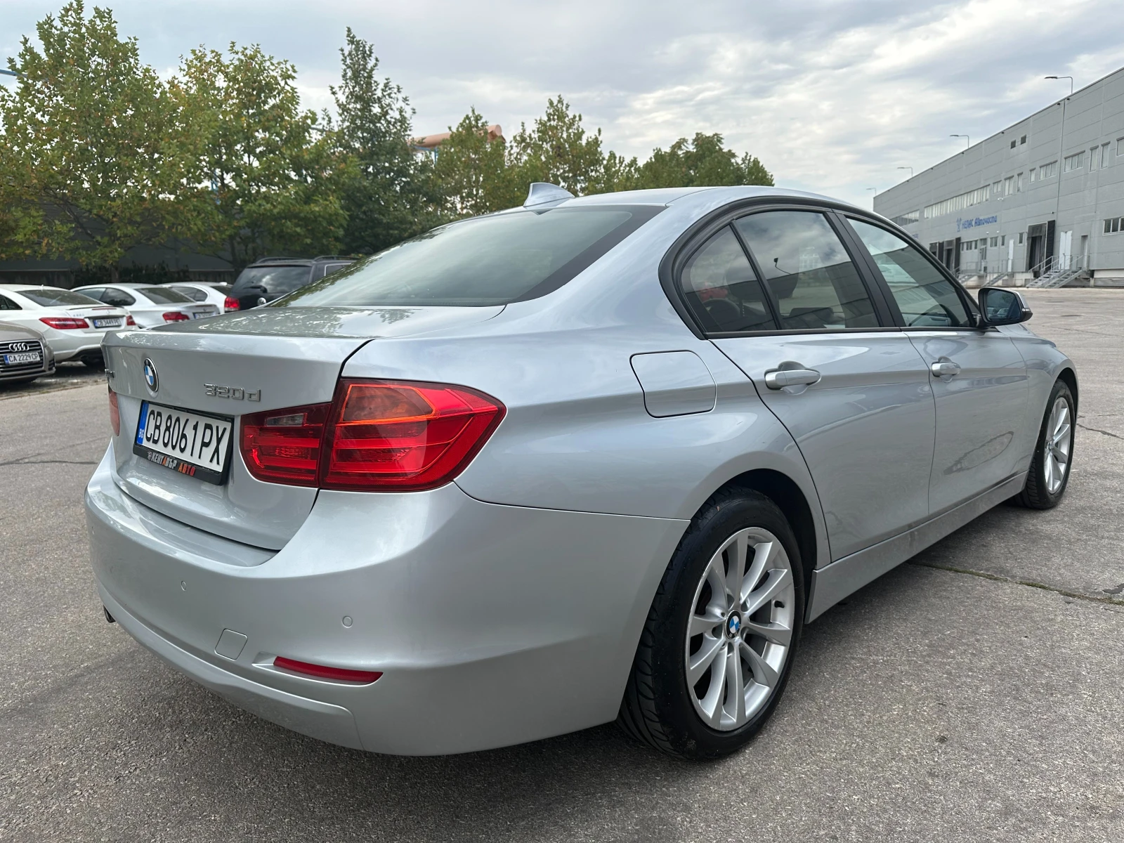 BMW 320 D Xdrive - изображение 4