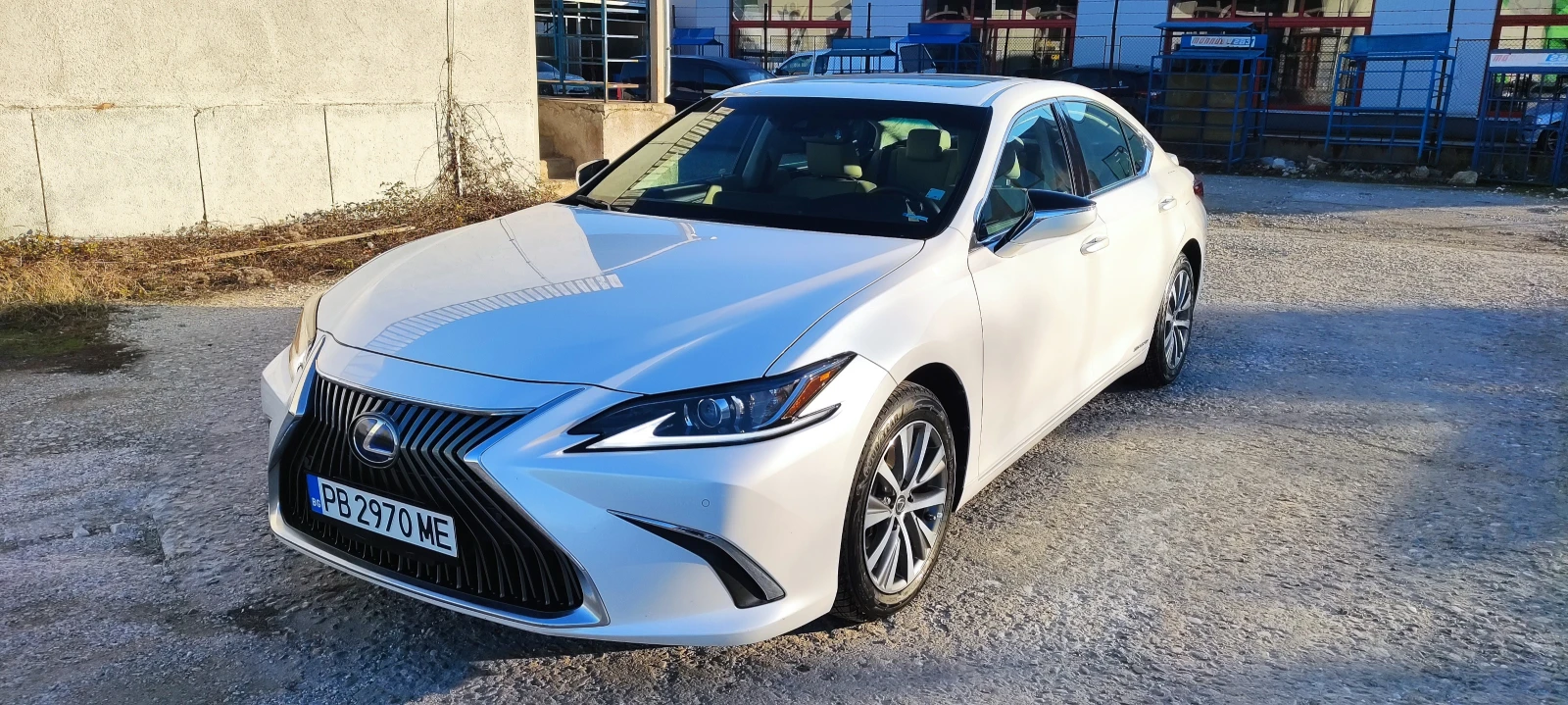 Lexus ES ES300H  - изображение 2