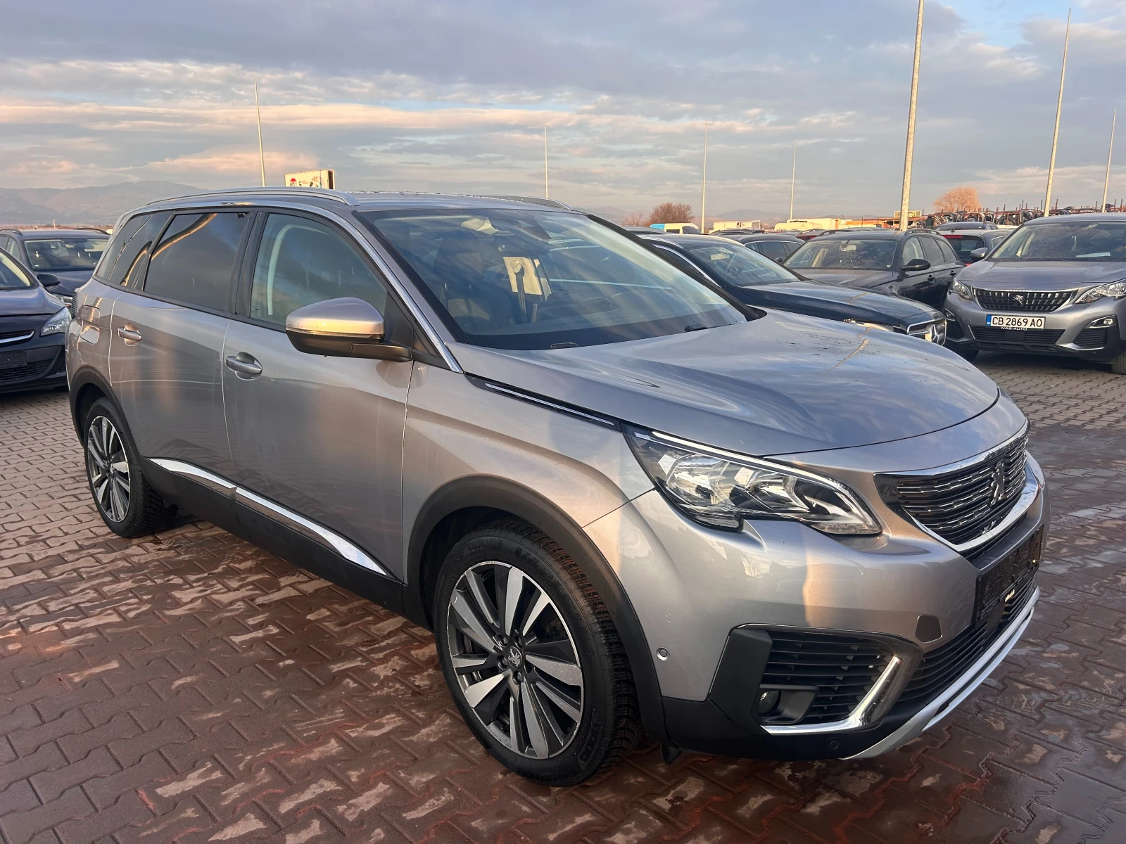 Peugeot 5008 1.5HDI AVTOMAT/NAVI/KAMERA/KOJA 6+ 1 EURO 6 - изображение 4