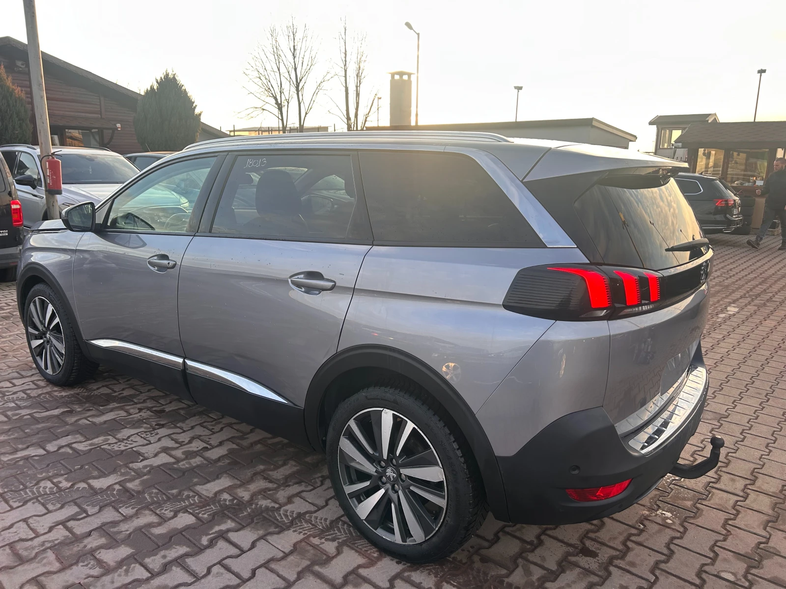 Peugeot 5008 1.5HDI AVTOMAT/NAVI/KAMERA/KOJA 6+ 1 EURO 6 - изображение 8