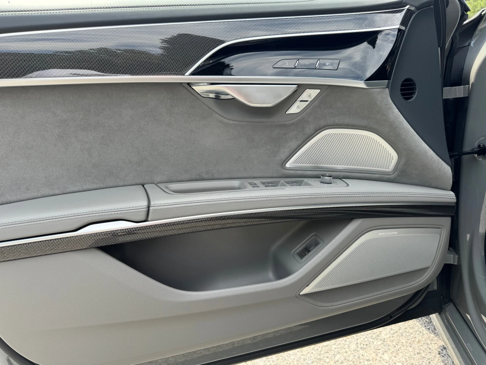 Audi S8 full max, керамика, bang&olufsen advanced, matrix - изображение 9