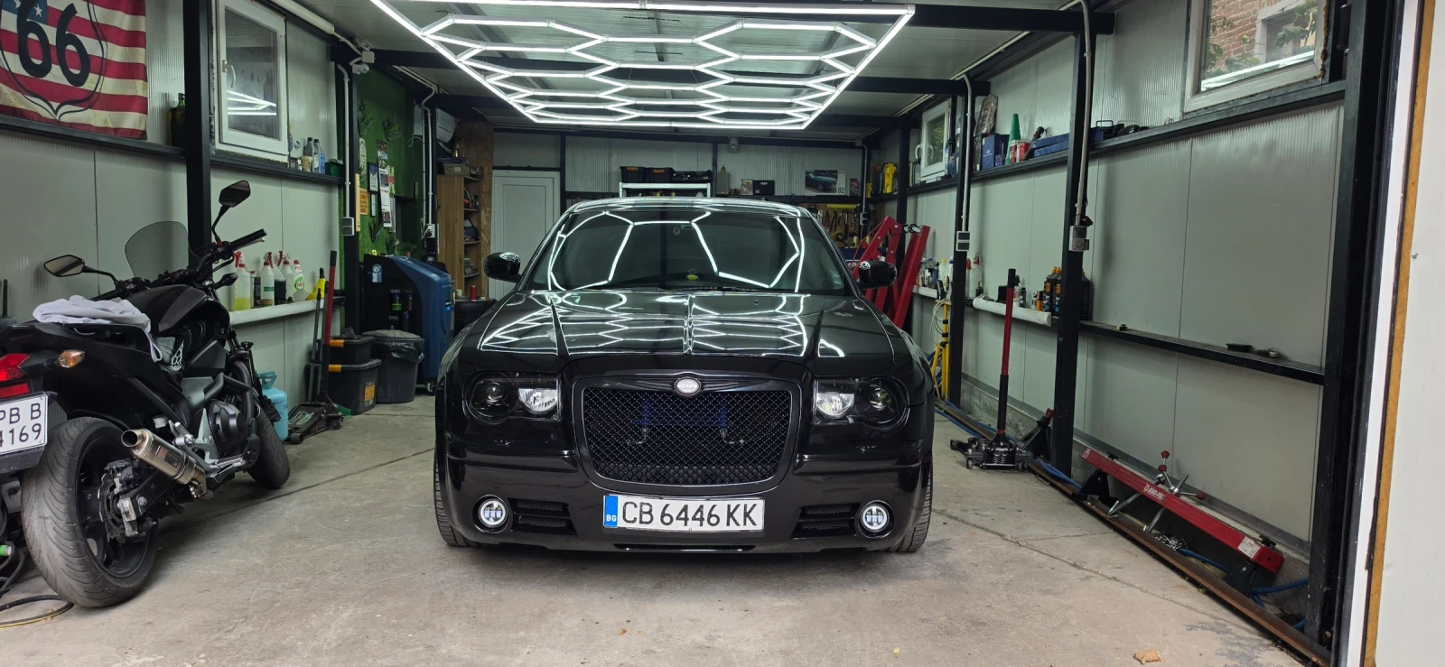 Chrysler 300c  5.7