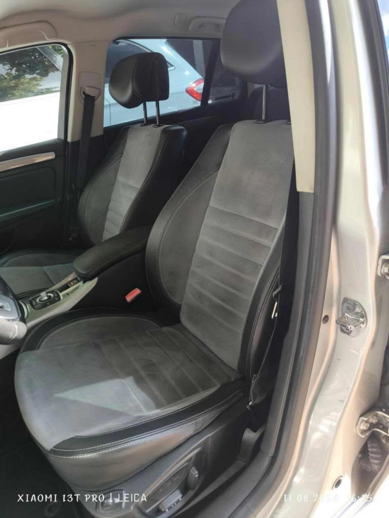 Renault Laguna 2.0dCi, снимка 12 - Автомобили и джипове - 53833718