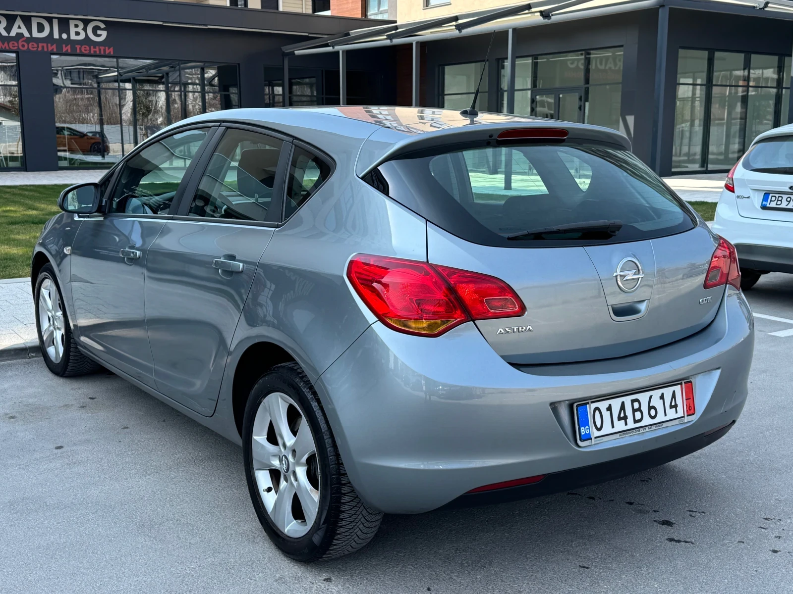 Opel Astra 1, 7 CDTi* EDITION* EURO 5, снимка 8 - Автомобили и джипове - 53873320