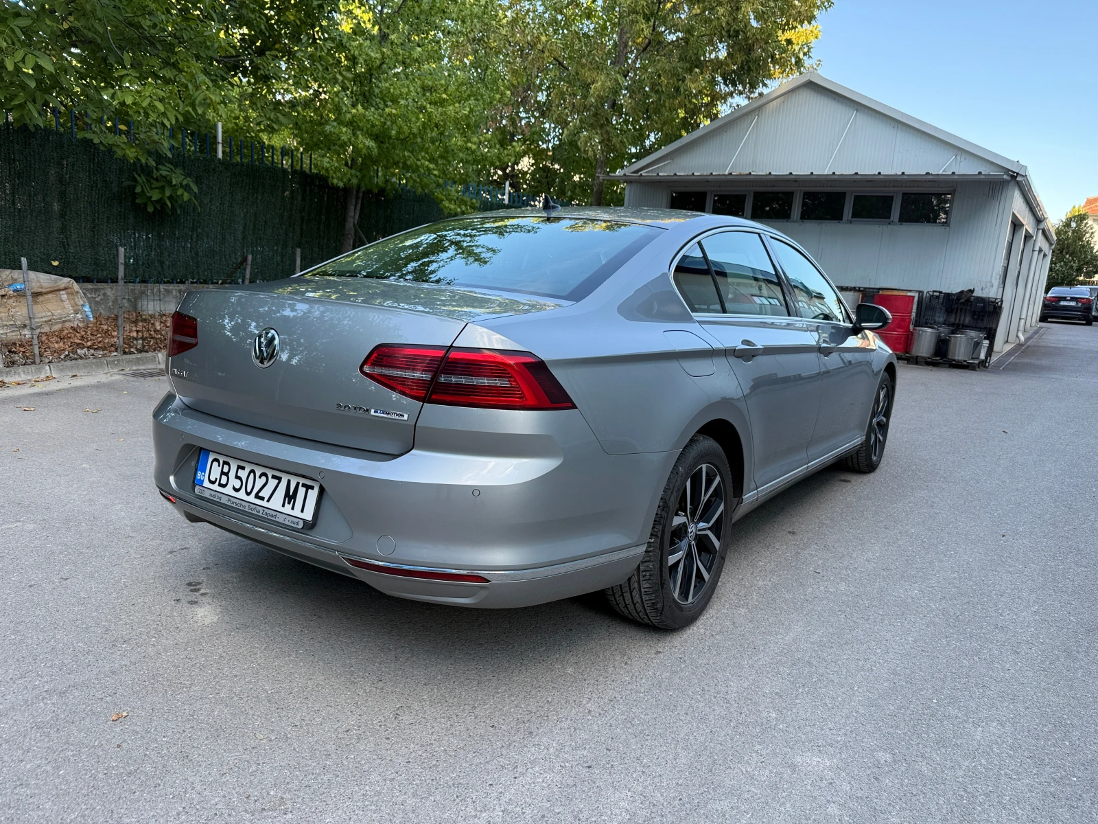 VW Passat  HIGHLINE"DSG"Distronic"FrontAssist* , снимка 3 - Автомобили и джипове - 55439510