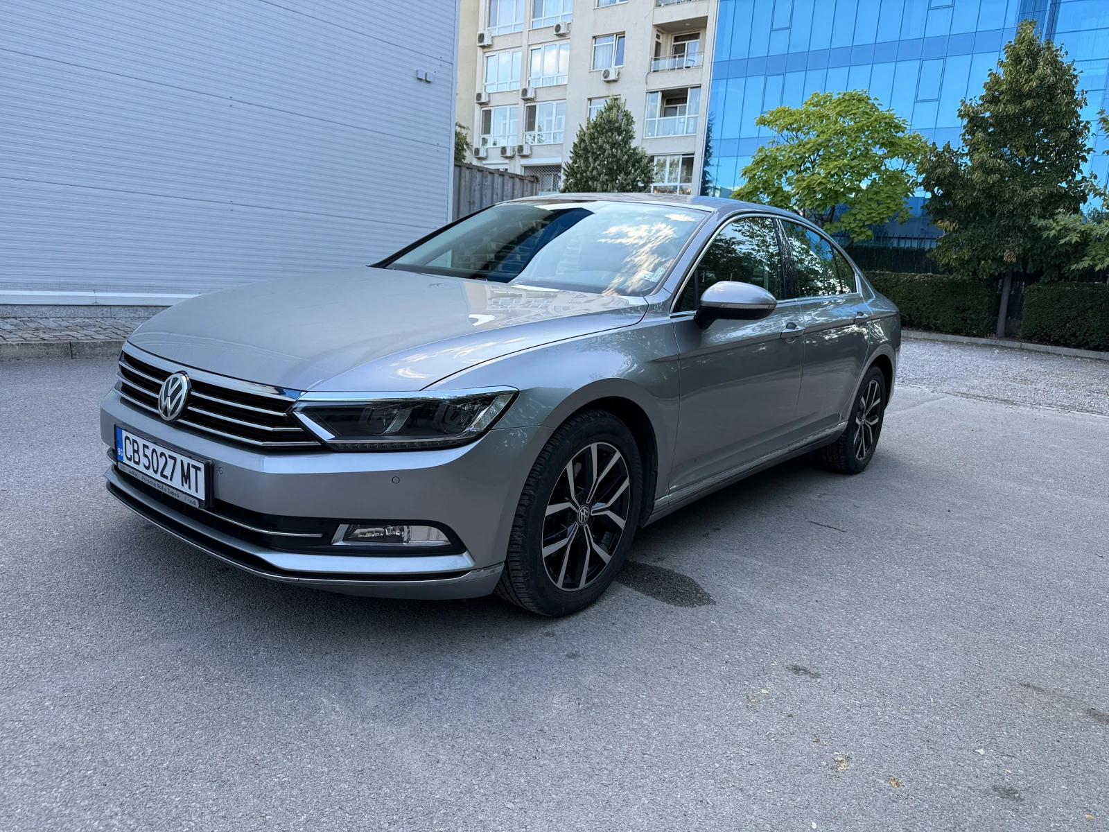 VW Passat  HIGHLINE"DSG"Distronic"FrontAssist* , снимка 11 - Автомобили и джипове - 55439510