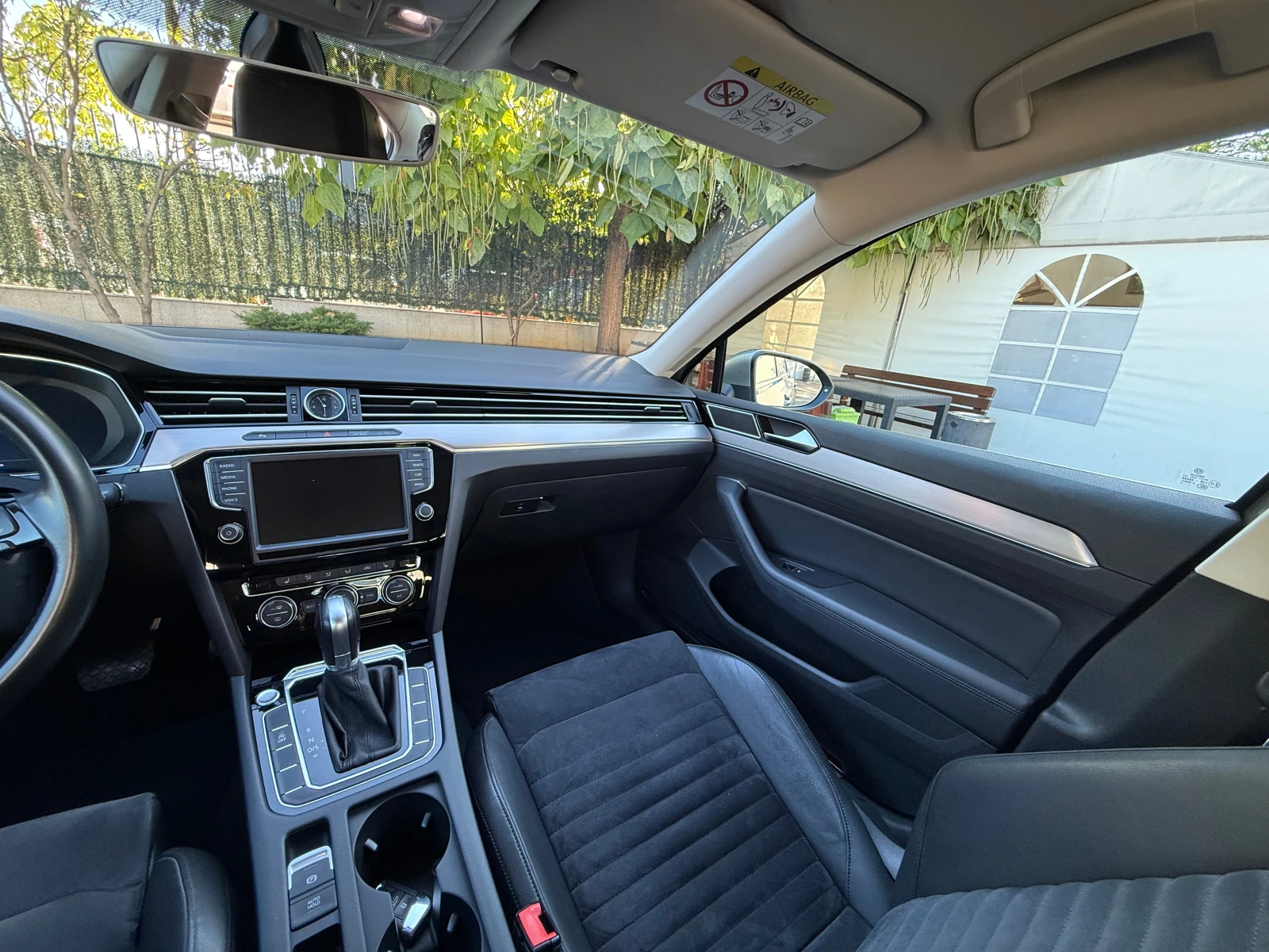 VW Passat  HIGHLINE"DSG"Distronic"FrontAssist* , снимка 14 - Автомобили и джипове - 55439510