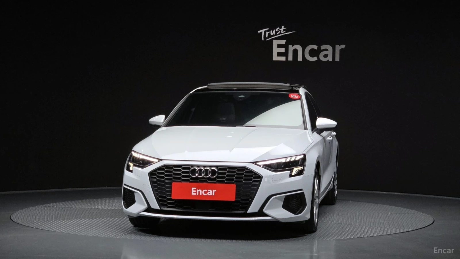 Audi A3 40 TFSI* КОЖА* ПОДГРЕВ* ПАНО* КАМЕРА, снимка 3 - Автомобили и джипове - 55481044