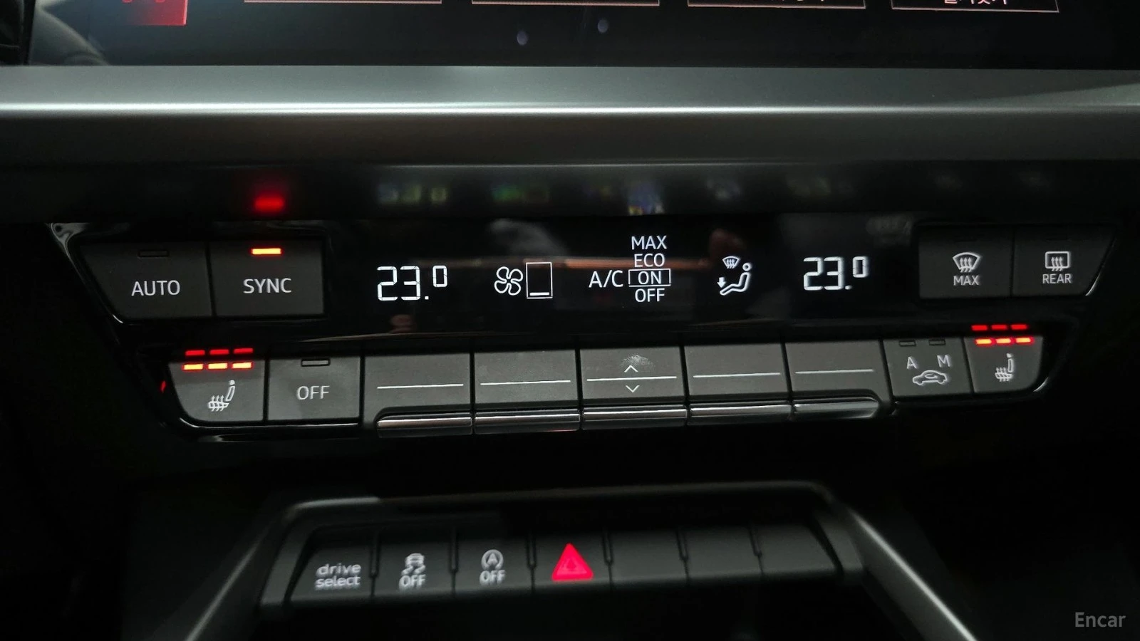 Audi A3 40 TFSI* КОЖА* ПОДГРЕВ* ПАНО* КАМЕРА, снимка 14 - Автомобили и джипове - 55481044
