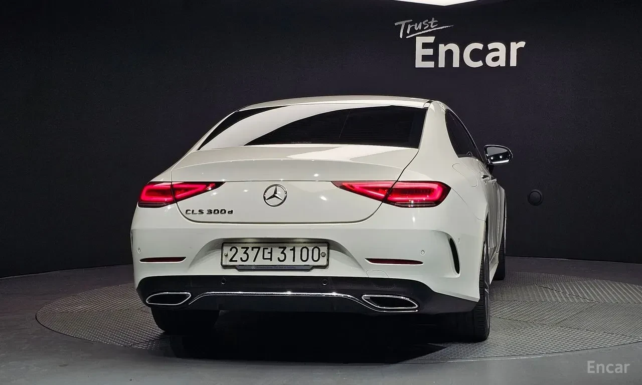 Mercedes-Benz CLS 300 AMG* LINE* BURMESTER* ХЕДЪП* 360КАМЕРА* LANE* ASSI, снимка 4 - Автомобили и джипове - 55695145
