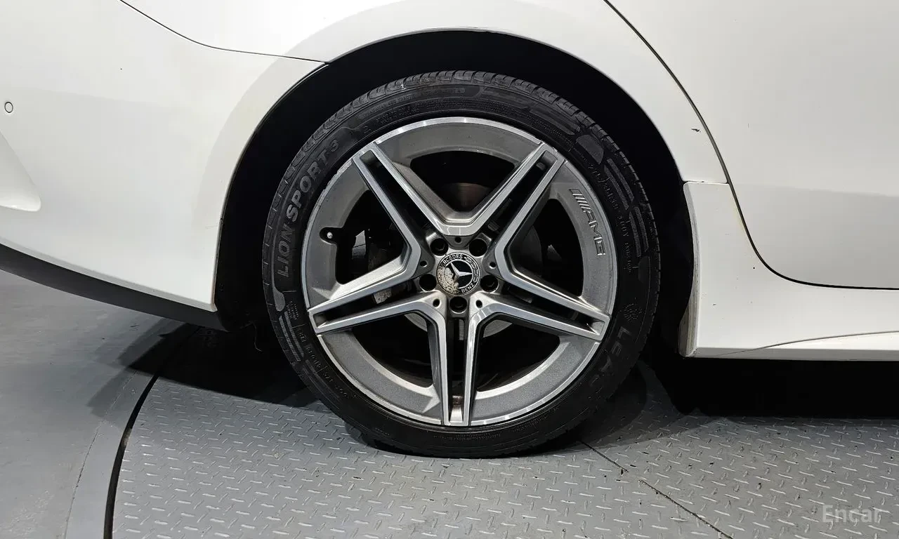 Mercedes-Benz CLS 300 AMG* LINE* BURMESTER* ХЕДЪП* 360КАМЕРА* LANE* ASSI, снимка 5 - Автомобили и джипове - 55695145
