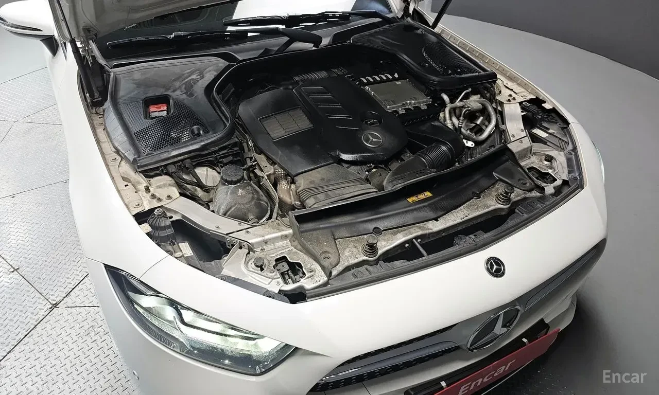 Mercedes-Benz CLS 300 AMG* LINE* BURMESTER* ХЕДЪП* 360КАМЕРА* LANE* ASSI, снимка 17 - Автомобили и джипове - 55695145