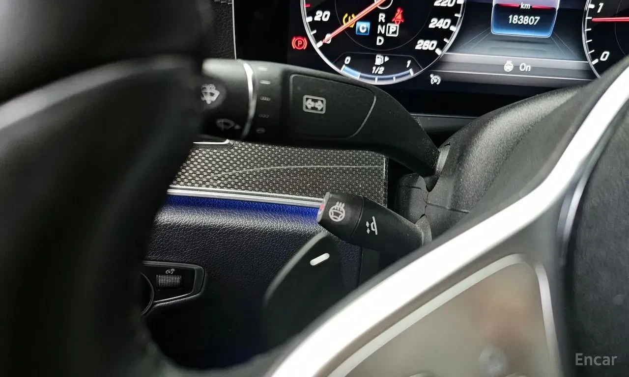 Mercedes-Benz CLS 300 AMG* LINE* BURMESTER* ХЕДЪП* 360КАМЕРА* LANE* ASSI, снимка 13 - Автомобили и джипове - 55695145
