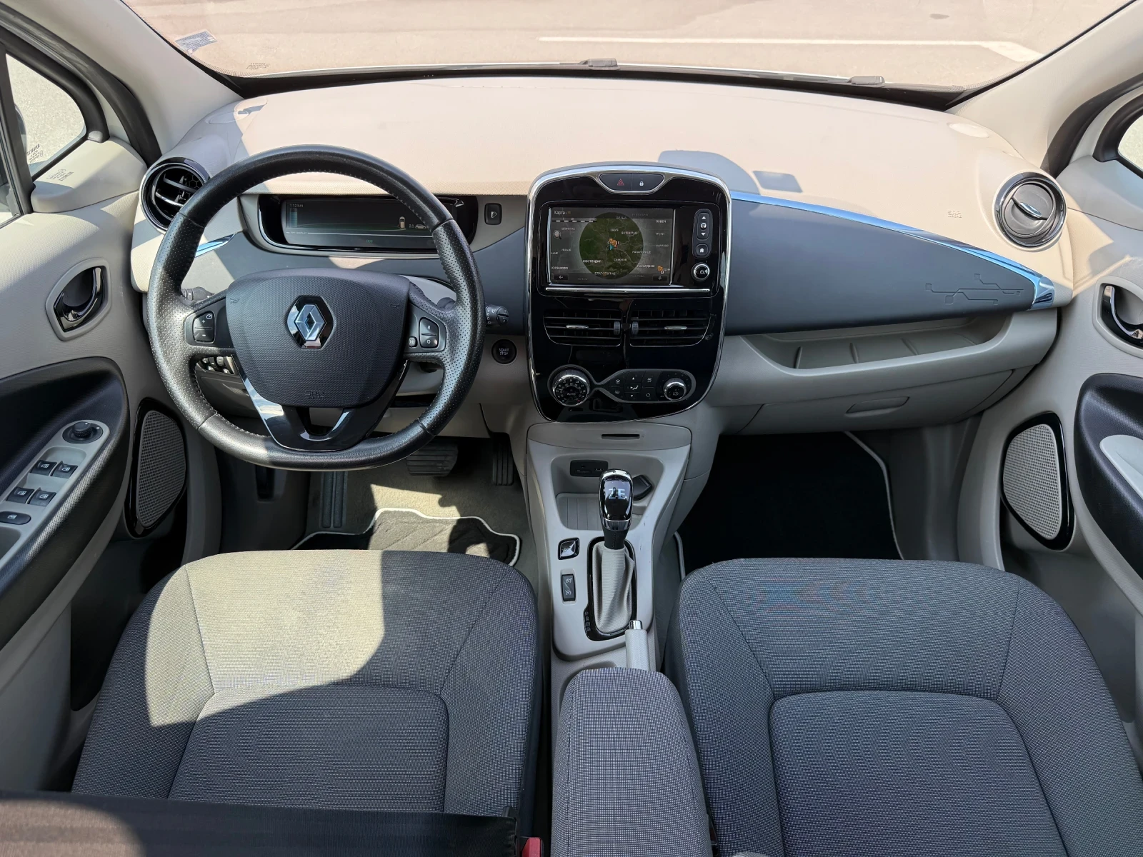 Renault Zoe Q210, снимка 9 - Автомобили и джипове - 55786985
