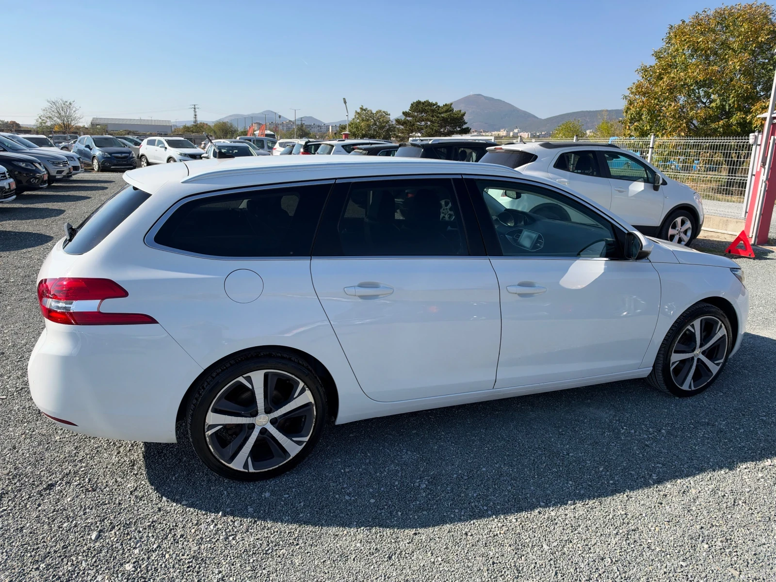 Peugeot 308 (KATO НОВА), снимка 5 - Автомобили и джипове - 56573437
