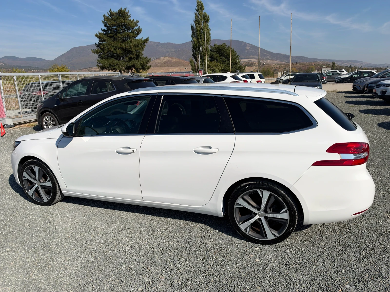 Peugeot 308 (KATO НОВА), снимка 9 - Автомобили и джипове - 56573437