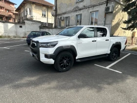 Toyota Hilux INVINCIBLE | Mobile.bg    2