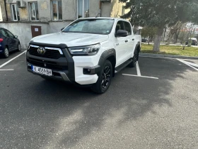 Toyota Hilux INVINCIBLE | Mobile.bg    9