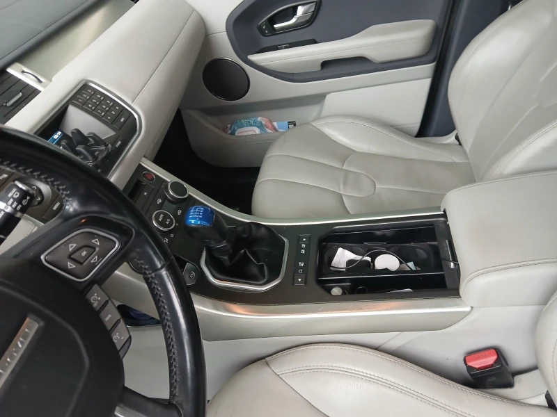 Land Rover Range Rover Evoque 2.2, снимка 11 - Автомобили и джипове - 52451036