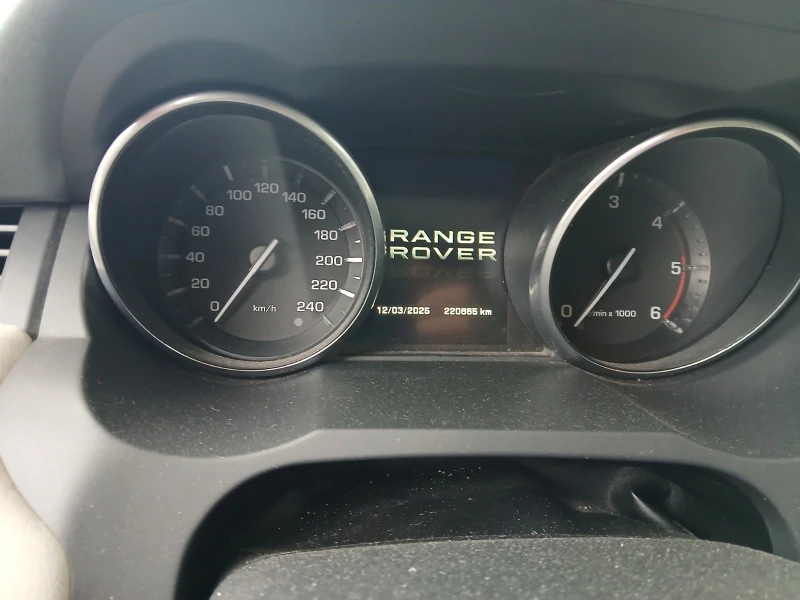 Land Rover Range Rover Evoque 2.2, снимка 8 - Автомобили и джипове - 52451036