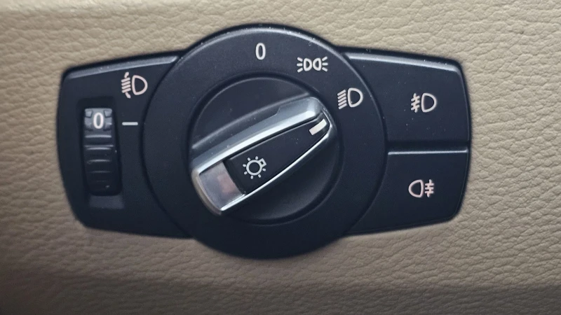 BMW X1 2.0D FACELIFT Xdrive ZF8-степенна скоростна кутия, снимка 15 - Автомобили и джипове - 52855941