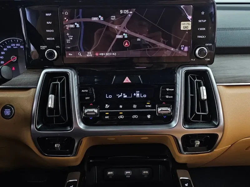 Kia Sorento, снимка 14 - Автомобили и джипове - 55559078