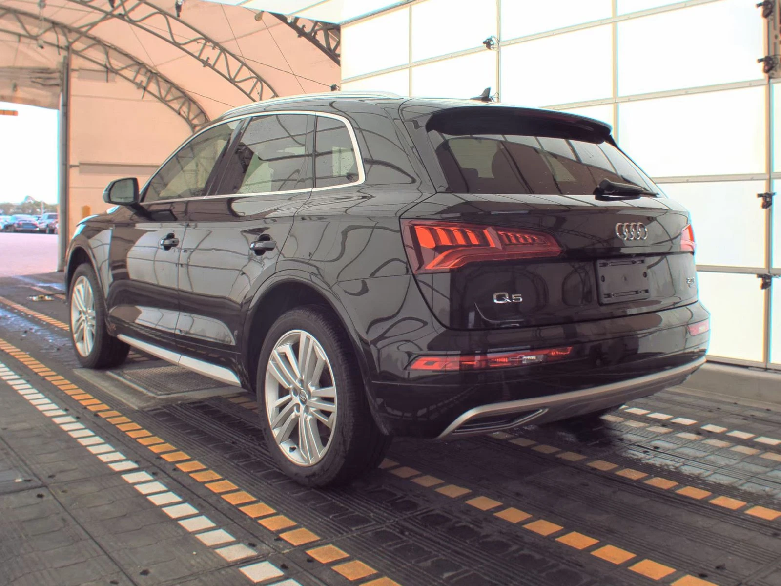 Audi Q5 PRESTIGE Matrix* Обдух* B&O* 360* Дистроник* Пано* - изображение 7