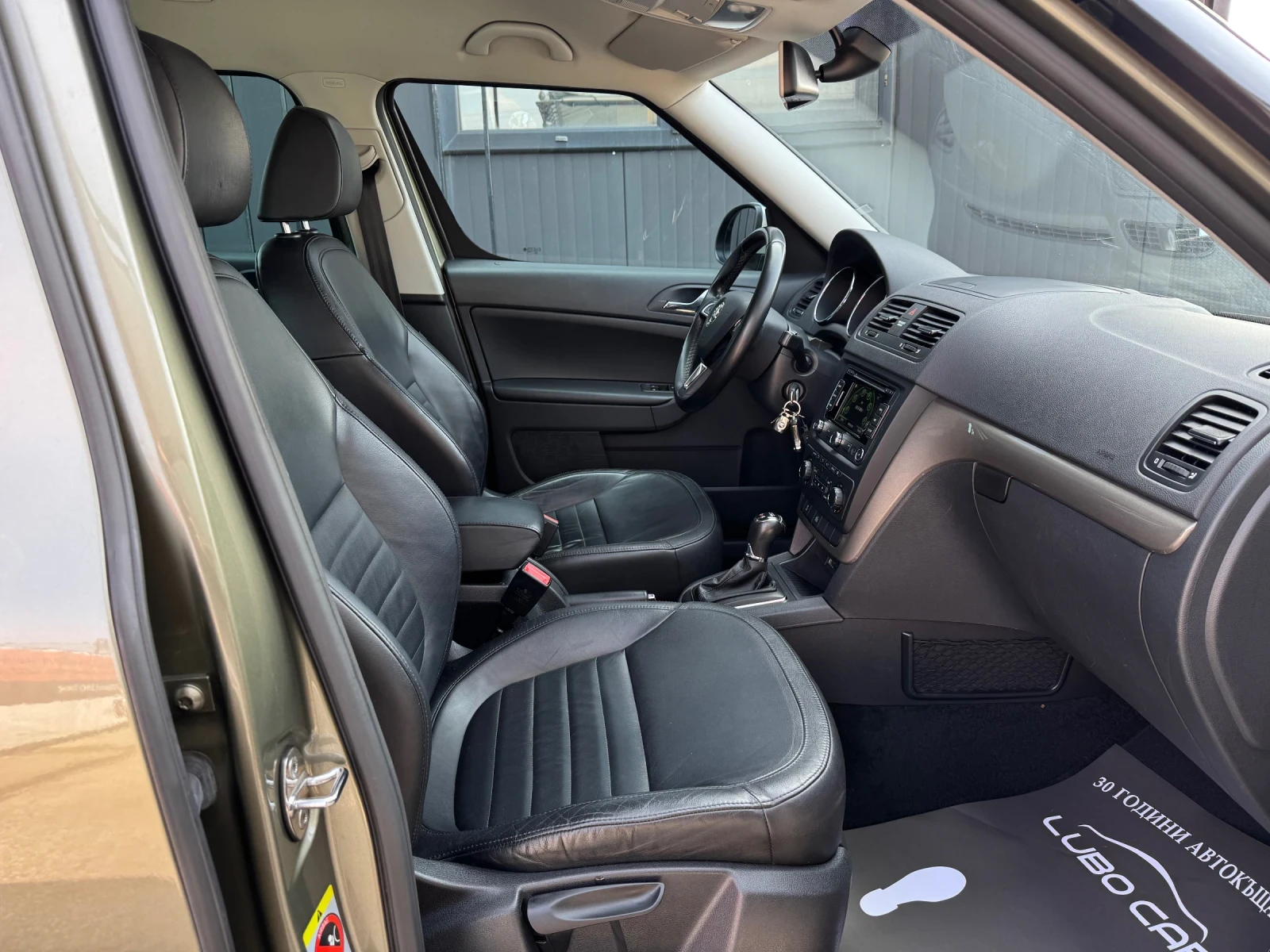 Skoda Yeti 2.0TDI-4х4-170кс-LED-NAVI-КОЖА-ТОП СЪСТОЯНИЕ, снимка 16 - Автомобили и джипове - 53876326