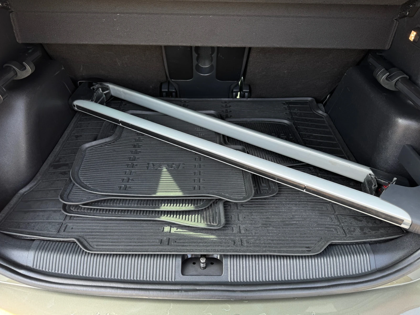 Skoda Yeti 2.0TDI-4х4-170кс-LED-NAVI-КОЖА-ТОП СЪСТОЯНИЕ, снимка 17 - Автомобили и джипове - 53876326