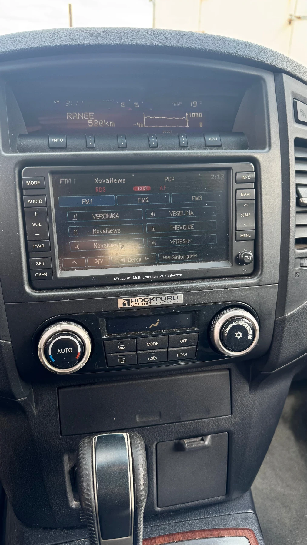 Mitsubishi Pajero 3.2 DID 177кс, снимка 10 - Автомобили и джипове - 54574317