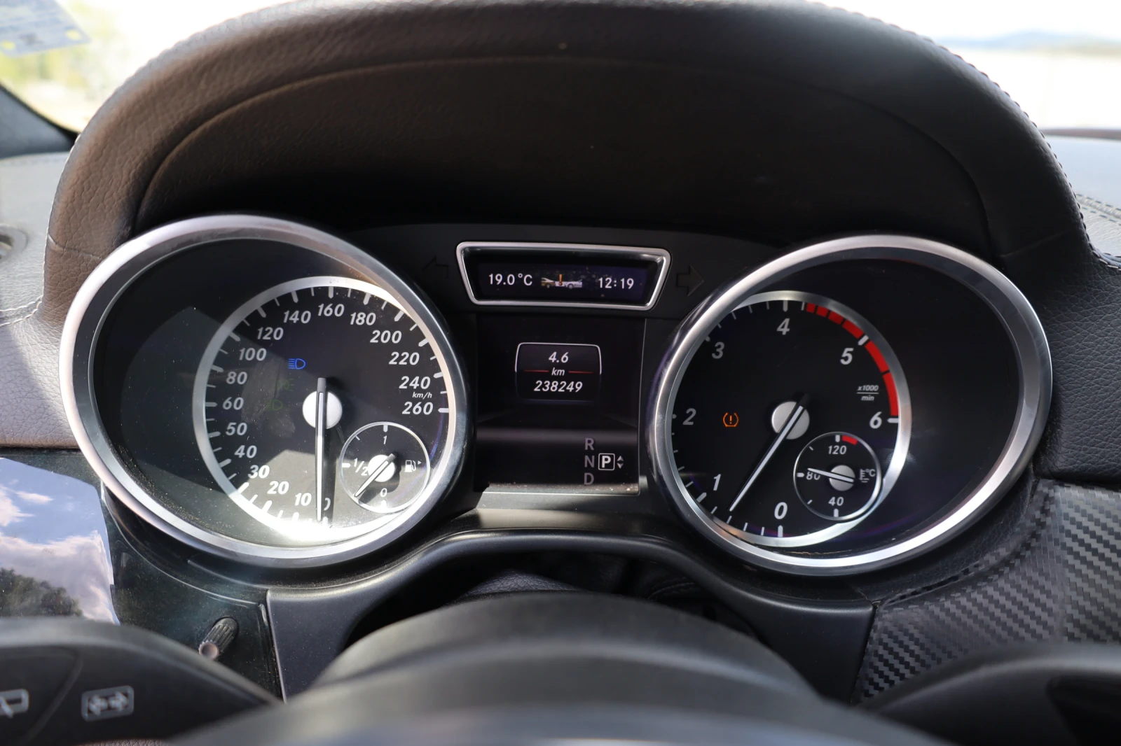 Mercedes-Benz GL 350, снимка 8 - Автомобили и джипове - 55693354