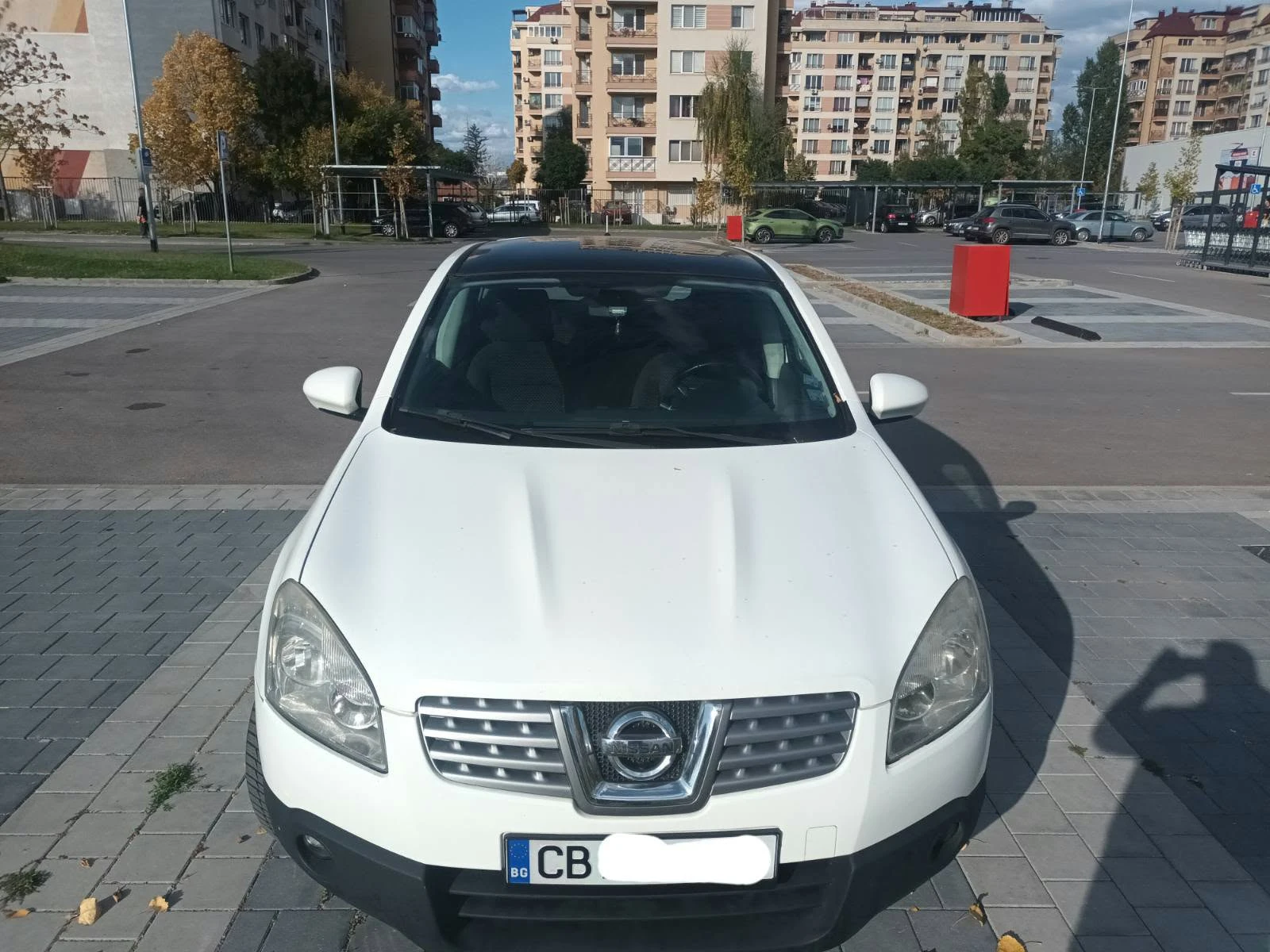 Nissan Qashqai 1.5dci, снимка 2 - Автомобили и джипове - 56447180