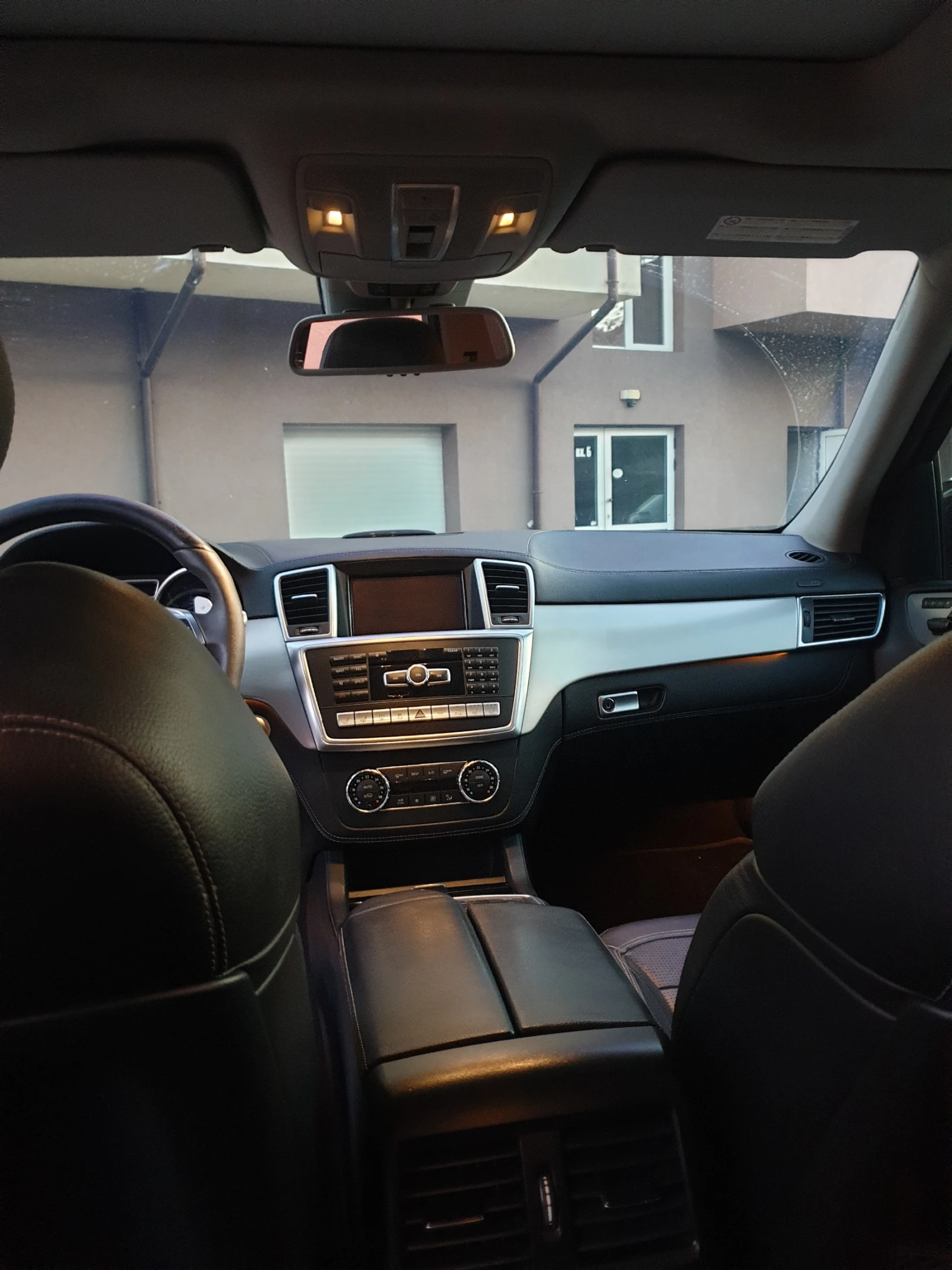 Mercedes-Benz ML 63 AMG, снимка 8 - Автомобили и джипове - 56618416