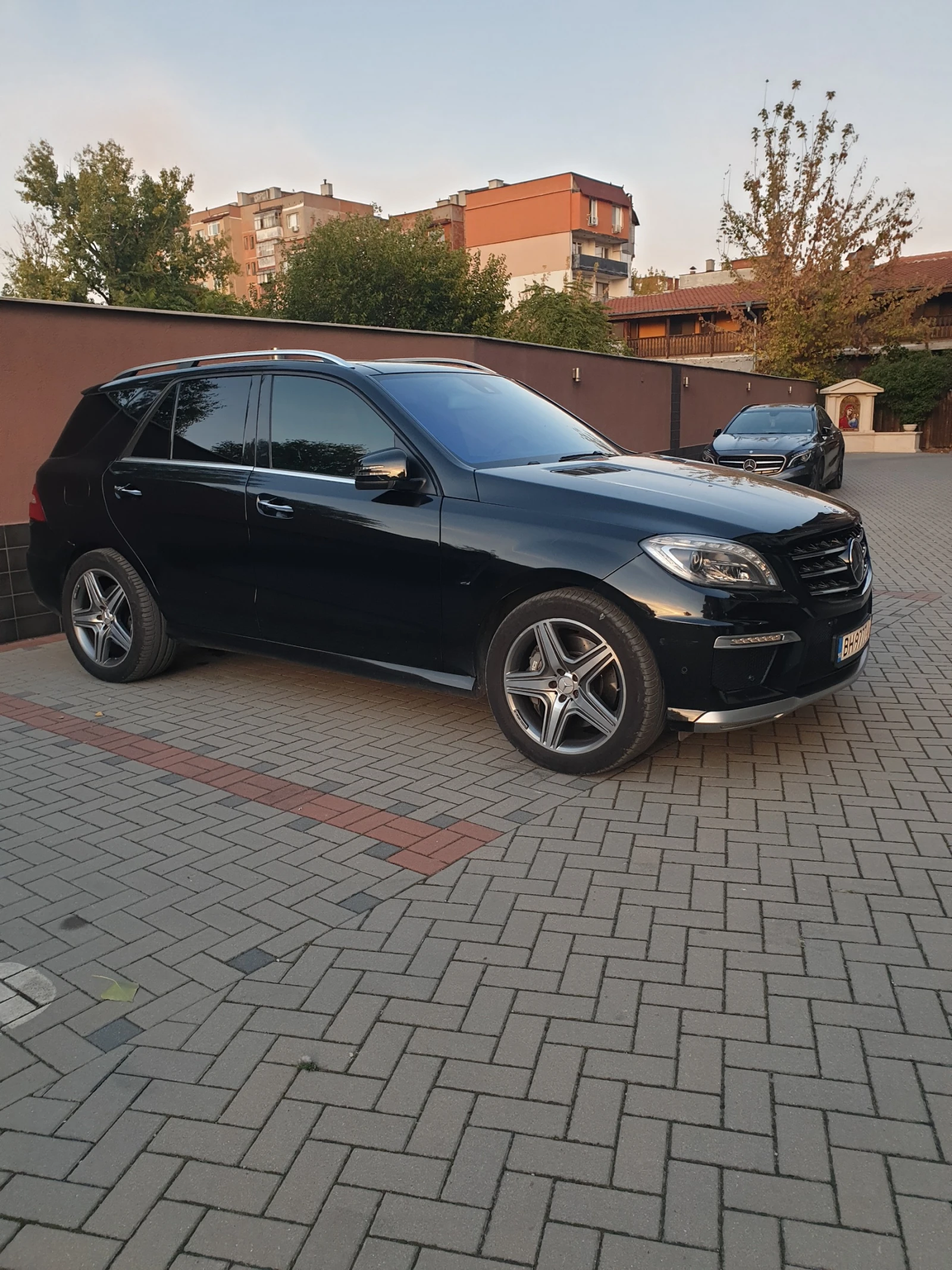 Mercedes-Benz ML 63 AMG, снимка 10 - Автомобили и джипове - 56618416