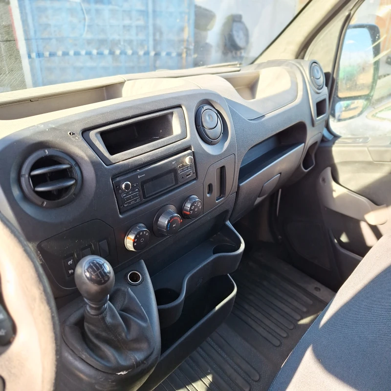 Renault Master 2.3 DCI, снимка 11 - Бусове и автобуси - 48603786