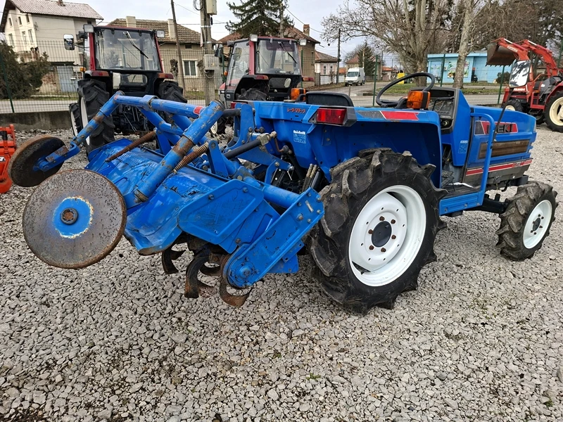 Трактор ISEKI TA227 22к.с. 4WD с фреза ДЖЕЙ ТРЕЙДИНГ, снимка 4 - Селскостопанска техника - 50574579