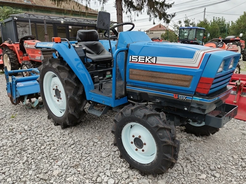 Трактор ISEKI TA227 22к.с. 4WD с фреза ДЖЕЙ ТРЕЙДИНГ, снимка 9 - Селскостопанска техника - 50574579