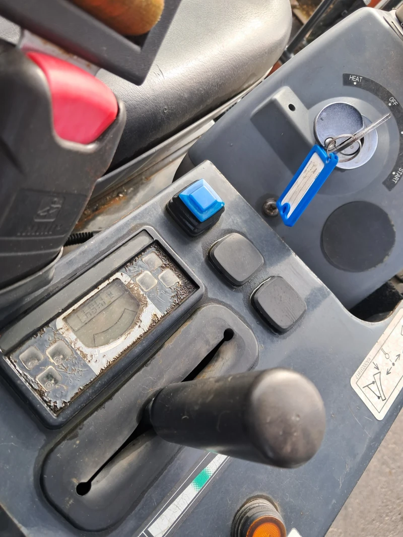 Багер Hitachi ZAXIS 19U-5A, снимка 11 - Индустриална техника - 52656510