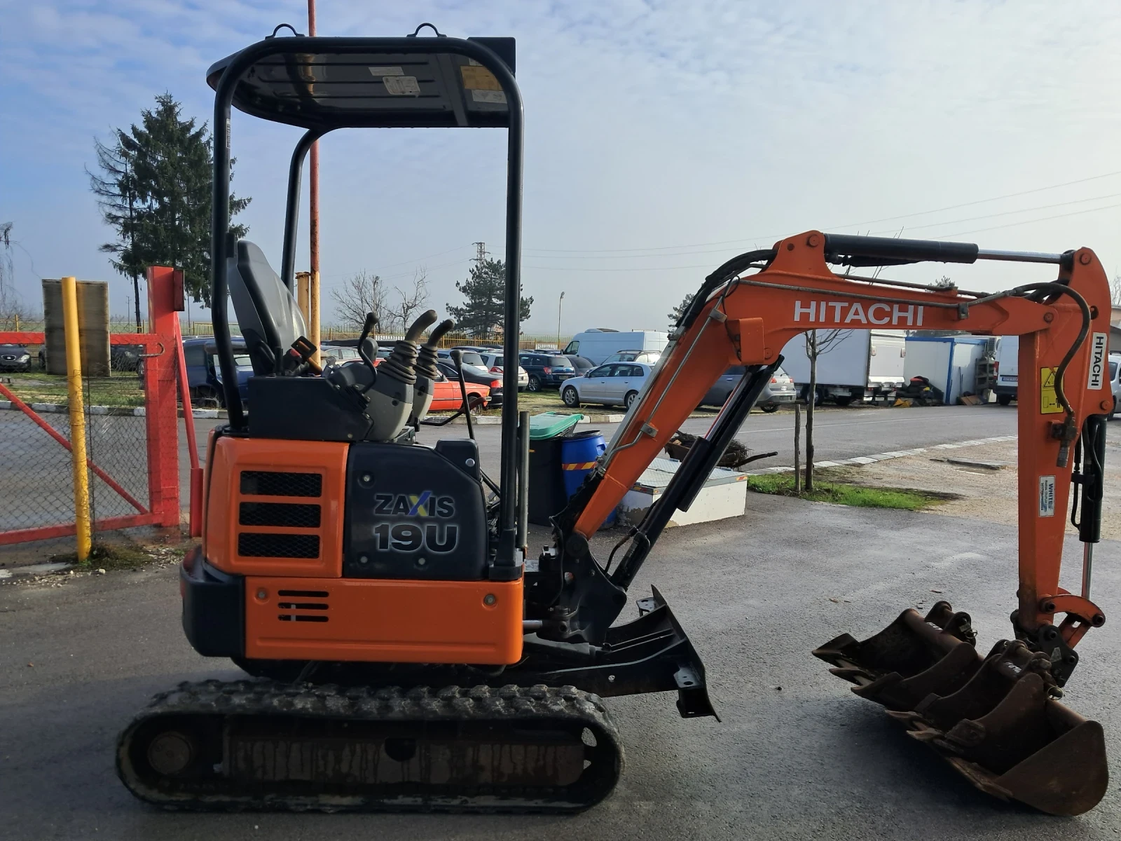 Багер Hitachi ZAXIS 19U-5A - изображение 2