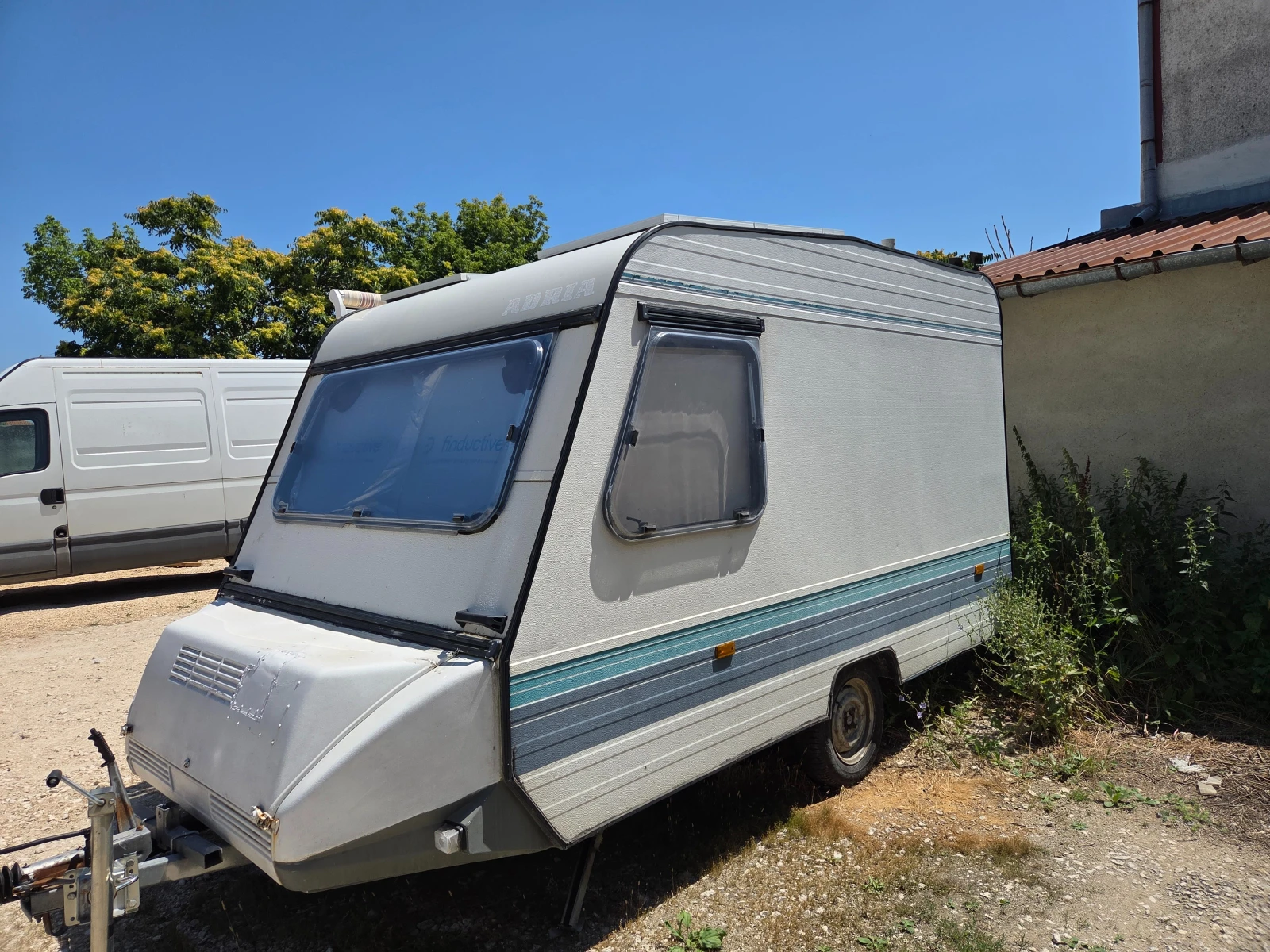 Каравана Adria optima 4256 TE, снимка 4 - Каравани и кемпери - 56137111