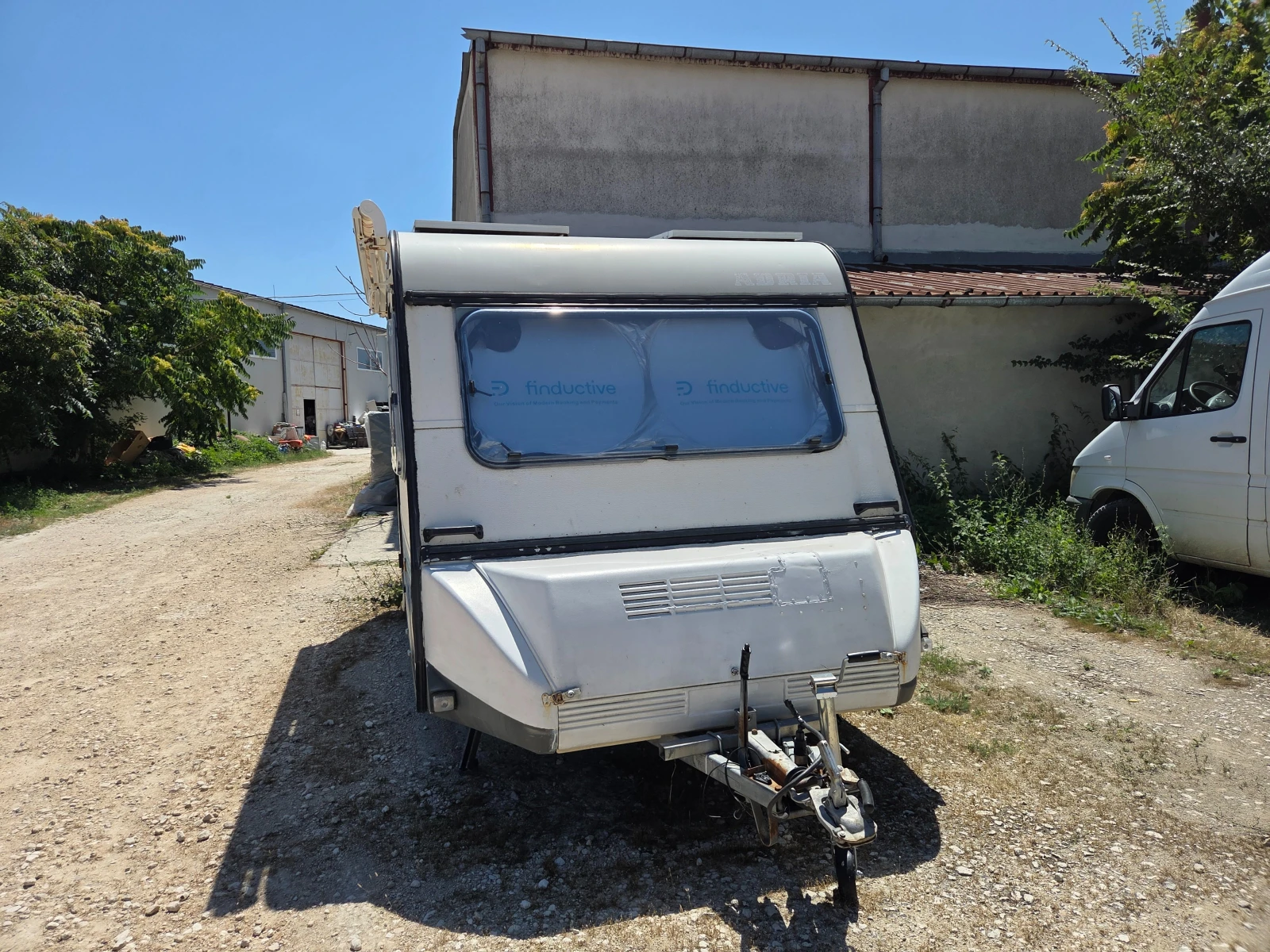 Каравана Adria optima 4256 TE, снимка 3 - Каравани и кемпери - 56137111