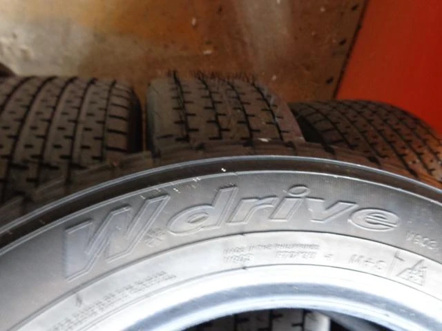 Гуми Зимни 175/65R15, снимка 8 - Гуми и джанти - 14397652