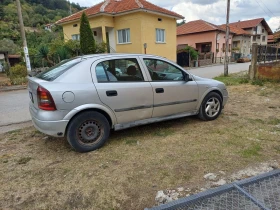 Opel Astra 1.6 Газ-бензин , снимка 4