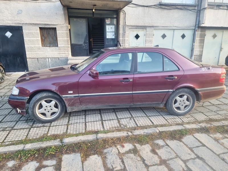 Mercedes-Benz C 250 TD, снимка 2 - Автомобили и джипове - 48089421