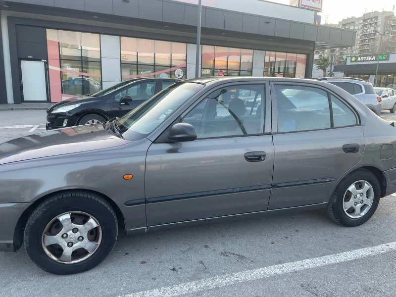 Hyundai Accent, снимка 3 - Автомобили и джипове - 48314065